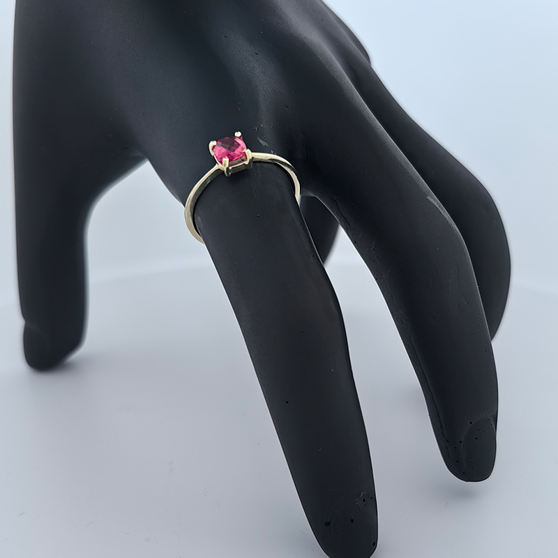 Zarafetin Simgesi Ruby Taşlı 14 ayar Altın Yüzük; Her Kadının Hayali